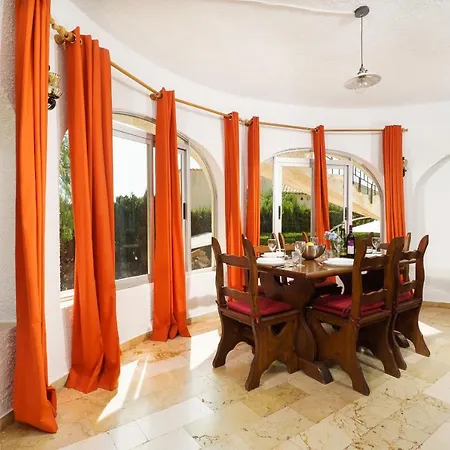 Escabusso By Aguilarent