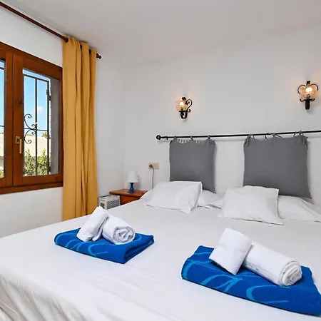 Villa Escabusso By Aguilarent