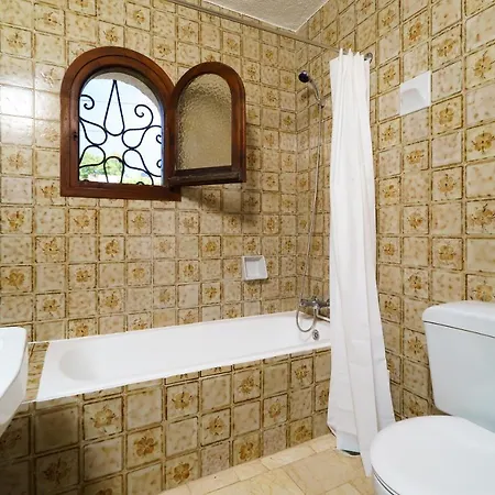 Villa Escabusso By Aguilarent